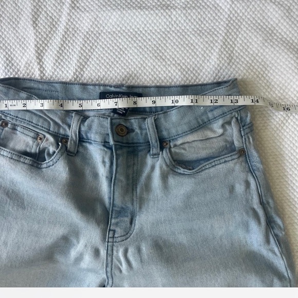 Calvin Klein Women's Straight Leg Jeans - Light‎ Blue - Picture 4 of 9